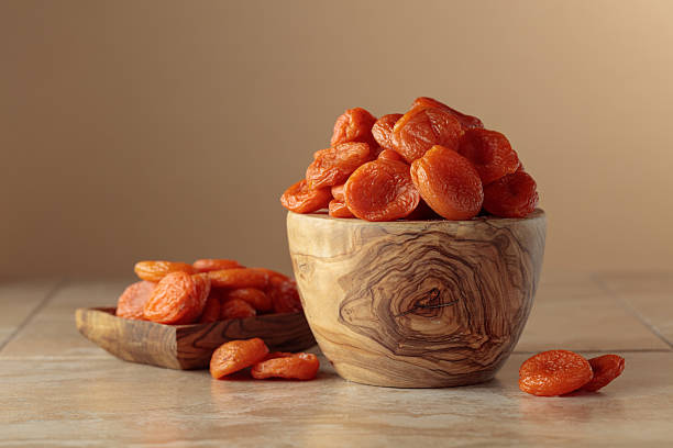 فروش آلو بخارا خشک آفتابی زرد + قیمت خرید به صرفه